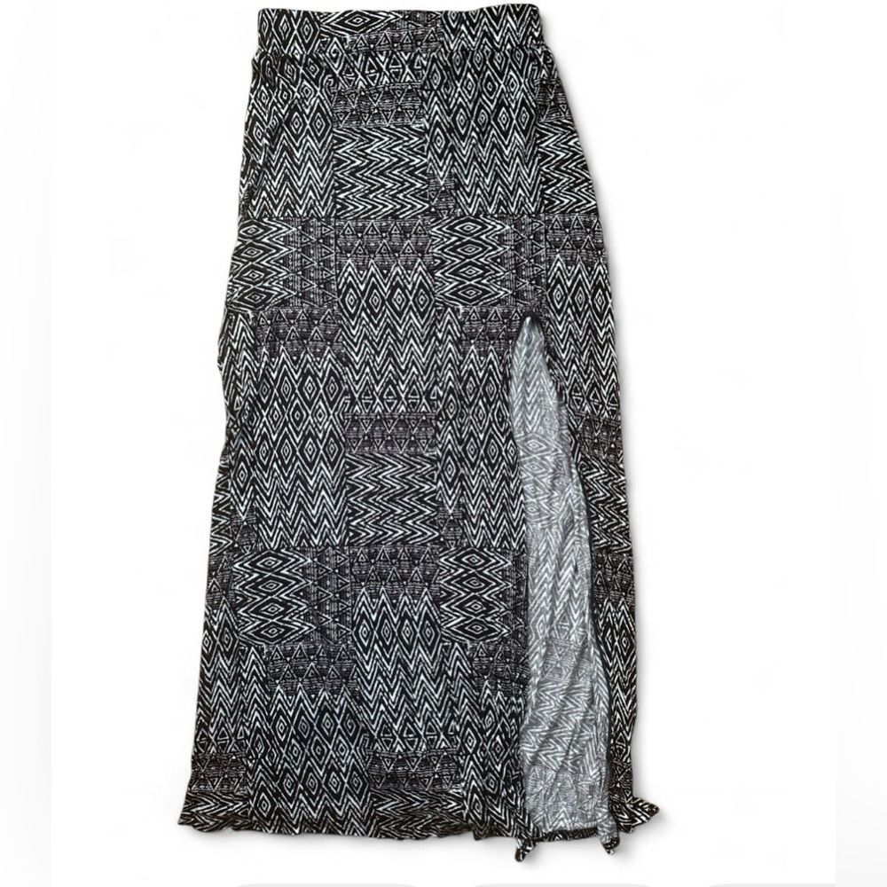 Brown and White Geometric Side Slit Maxi Skirt